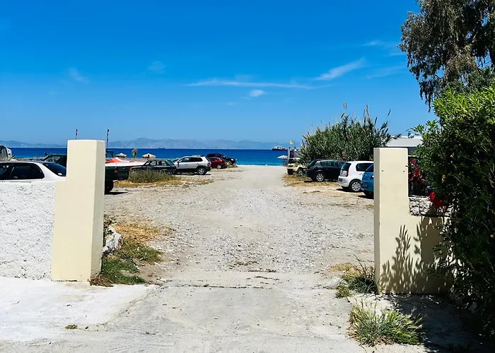 Seaside Deluxe Apartment