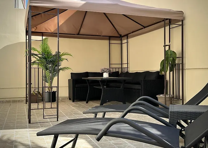 Seaside Deluxe Apartment
